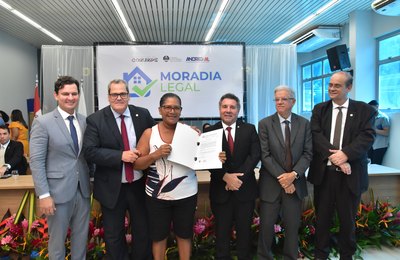 No dia do aniversário de Coruripe, Moradia Legal beneficia moradores com títulos de propriedade