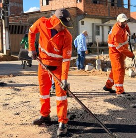 Prefeitura avança com obras de pavimentação e drenagem em novo trecho do Village Campestre 2