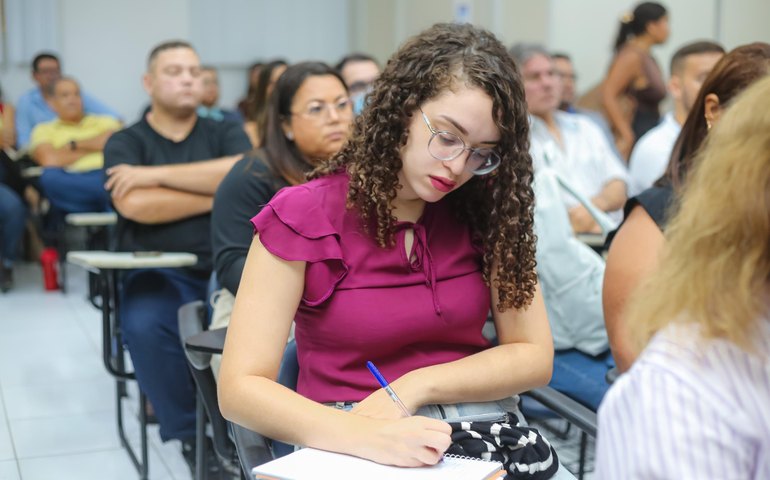 Uesb oferta mais de 1.100 vagas em processo de transferência para 2026.1