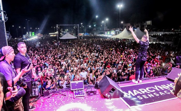 Show do cantor Marcynho Sensação, realizado em Penedo Show do cantor Marcynho Sensação, realizado em Penedo