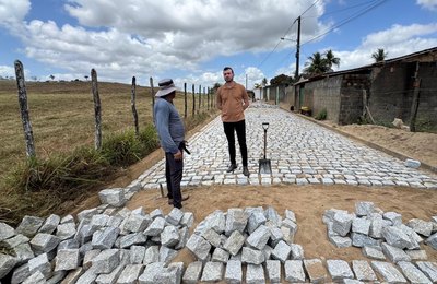 Prefeitura de Anadia avança com obras de pavimentação no Povoado Tapera