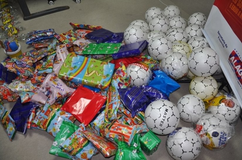 Sefaz doa 400 brinquedos a instituições da campanha da Nota Fiscal Cidadã