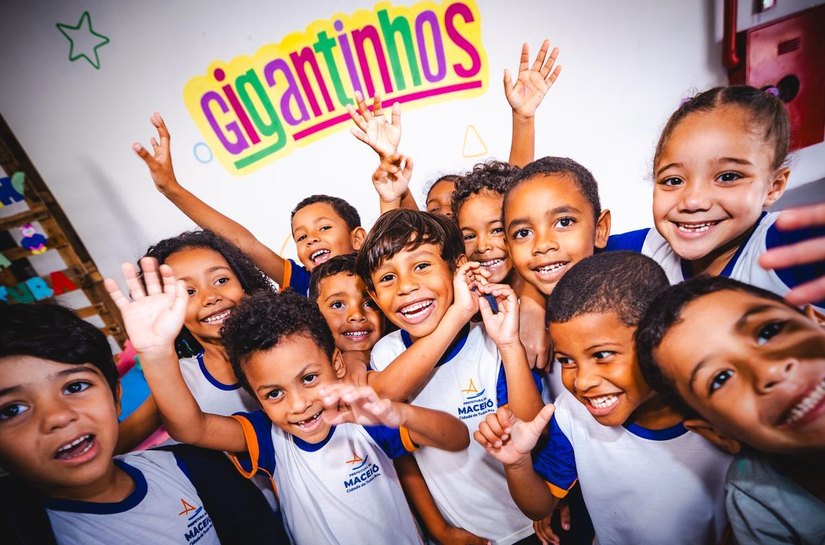 Cantora e escritora Fernanda Takai visita o Gigantinhos Antares nesta quinta-feira(6)