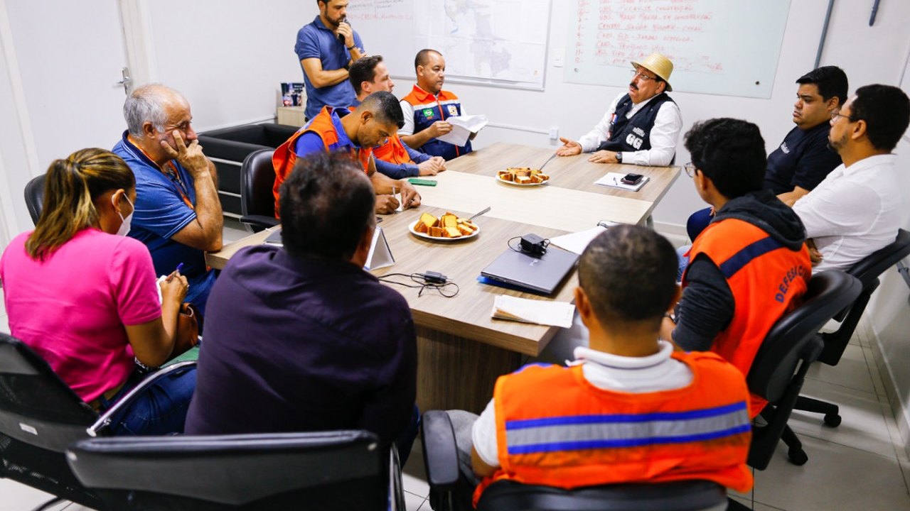 Prefeito Gilberto Gonçalves se reúne com Defesa Civil Nacional e reafirma que sua prioridade é assistência às famílias atingidas