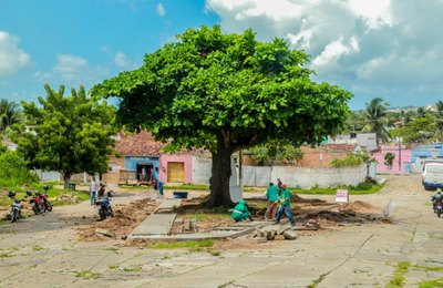Prefeitura de Penedo recupera Praça Alberto Menezes
