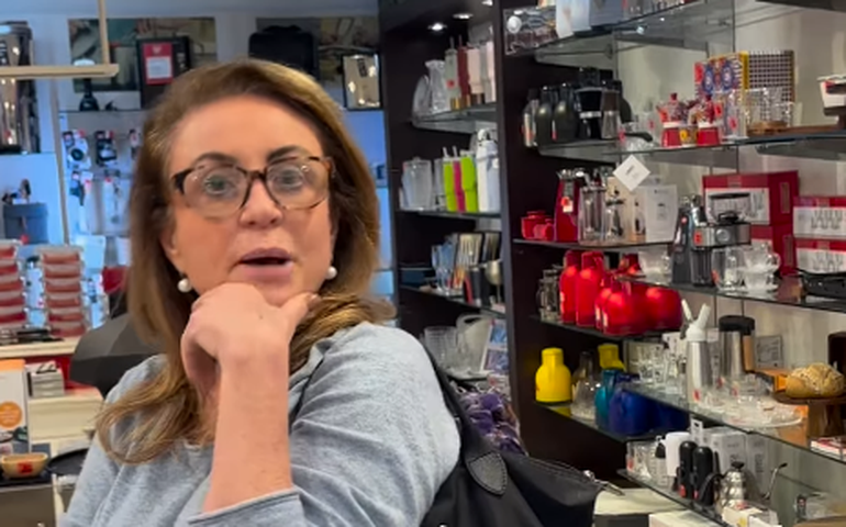 Leilane Neubarth, da Globonews, denuncia agressão verbal em loja no Rio
