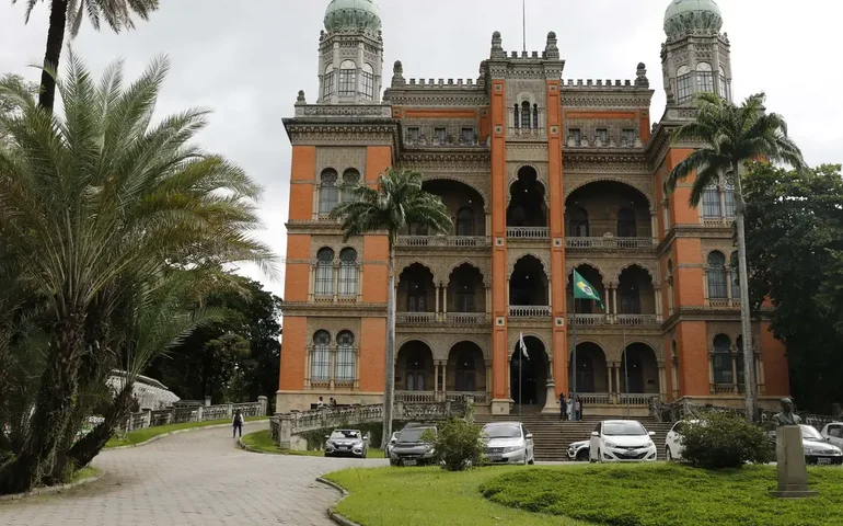 Boletim da Fiocruz mostra aumento de internações por SRAG em 5 estados