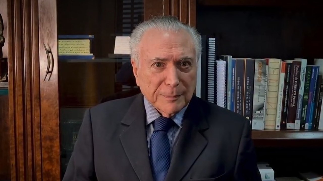 Michel Temer declara apoio a Flávio Bolsonaro no 2º turno e diz que urnas pediram “mudança”