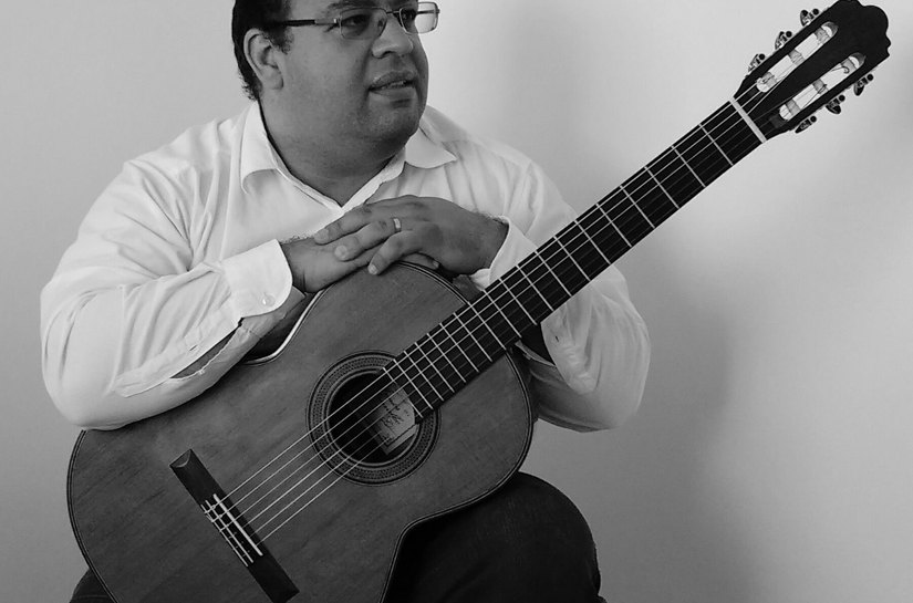 Sesc/AL apresenta técnica e leitura violonística com Willbert Fialho