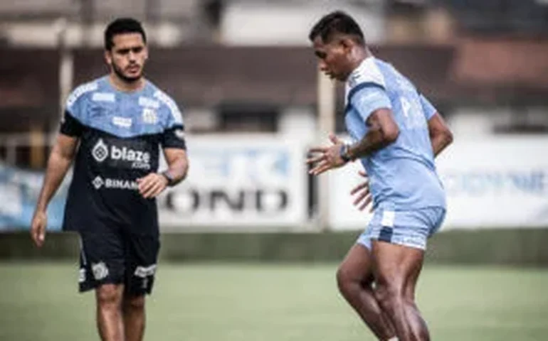 Santos treina na Vila Belmiro e pode ter o reforço de Morelos contra o Guarani