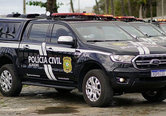 Homem que guardava imagens de nudez e de sexo entre menores é preso no Benedito Bentes