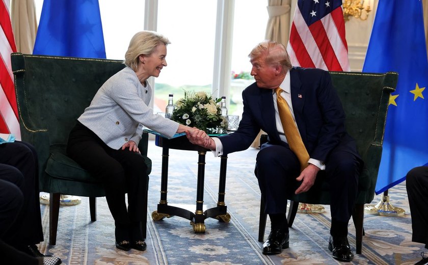 Trump fecha acordo comercial com União Europeia; tarifa será de 15%