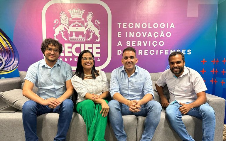 No Recife, prefeito de Pilar conhece estratégia de transformação digital para aplicar em Alagoas