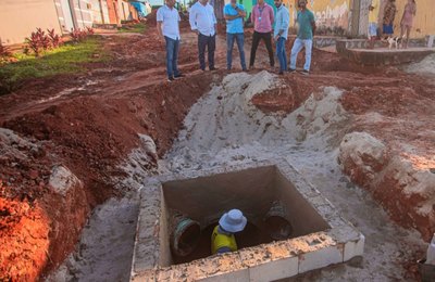 Prefeitura de Arapiraca retoma conclusão das obras de pavimentação no Planalto e São Luiz