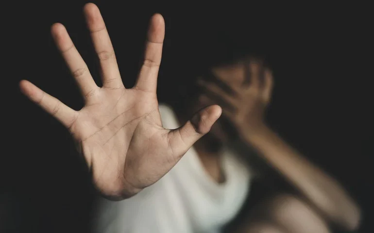 Vítimas de violência doméstica vão receber auxílio-aluguel