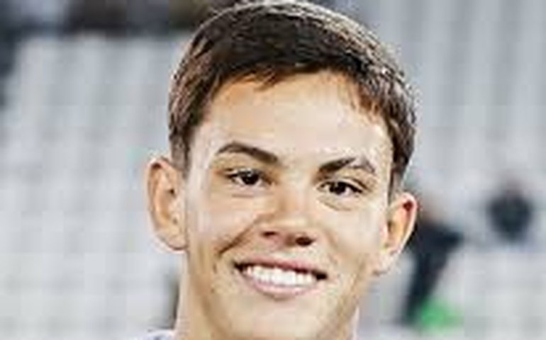 JP Chermont aproveita folga no Santos e vai assistir ex-colegas do sub-20