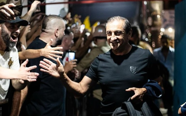 Vasco pede desculpas e lamenta comentário machista do técnico Ramón Díaz