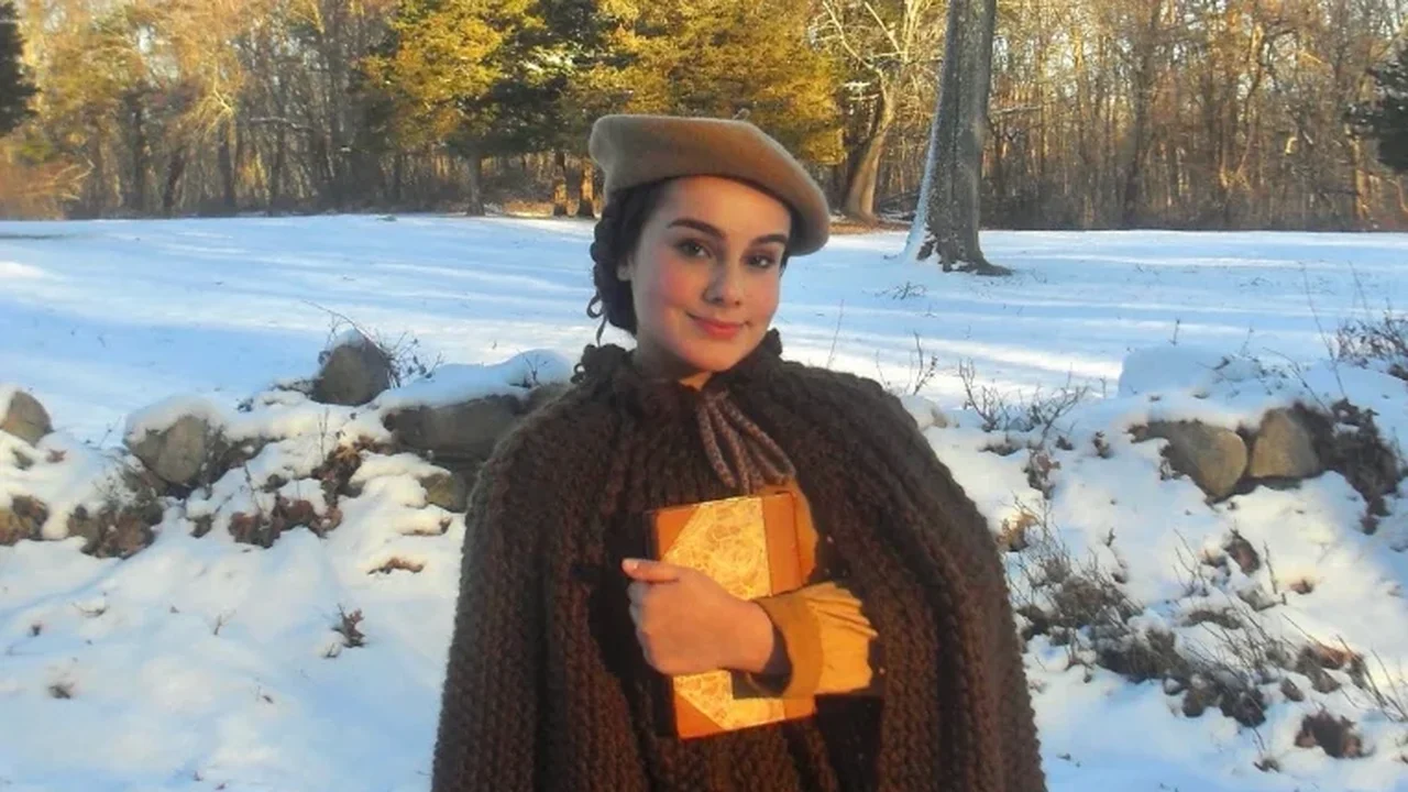 Sienna Belle vive personagem histórica em produção internacional no longa 'The Fox Sisters'