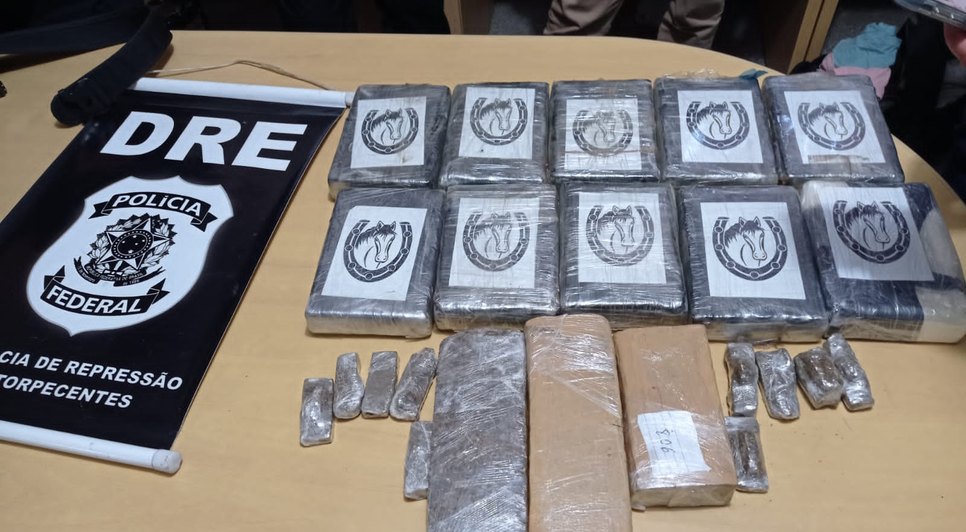 Mais de 10 kg de cocaína e skank são apreendidos dentro de ônibus interestadual em Sergipe