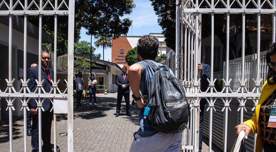 Enem 2022 será reaplicado nos dias 11 e 12 de janeiro / Foto: Foto: R7 e Portal A8SE