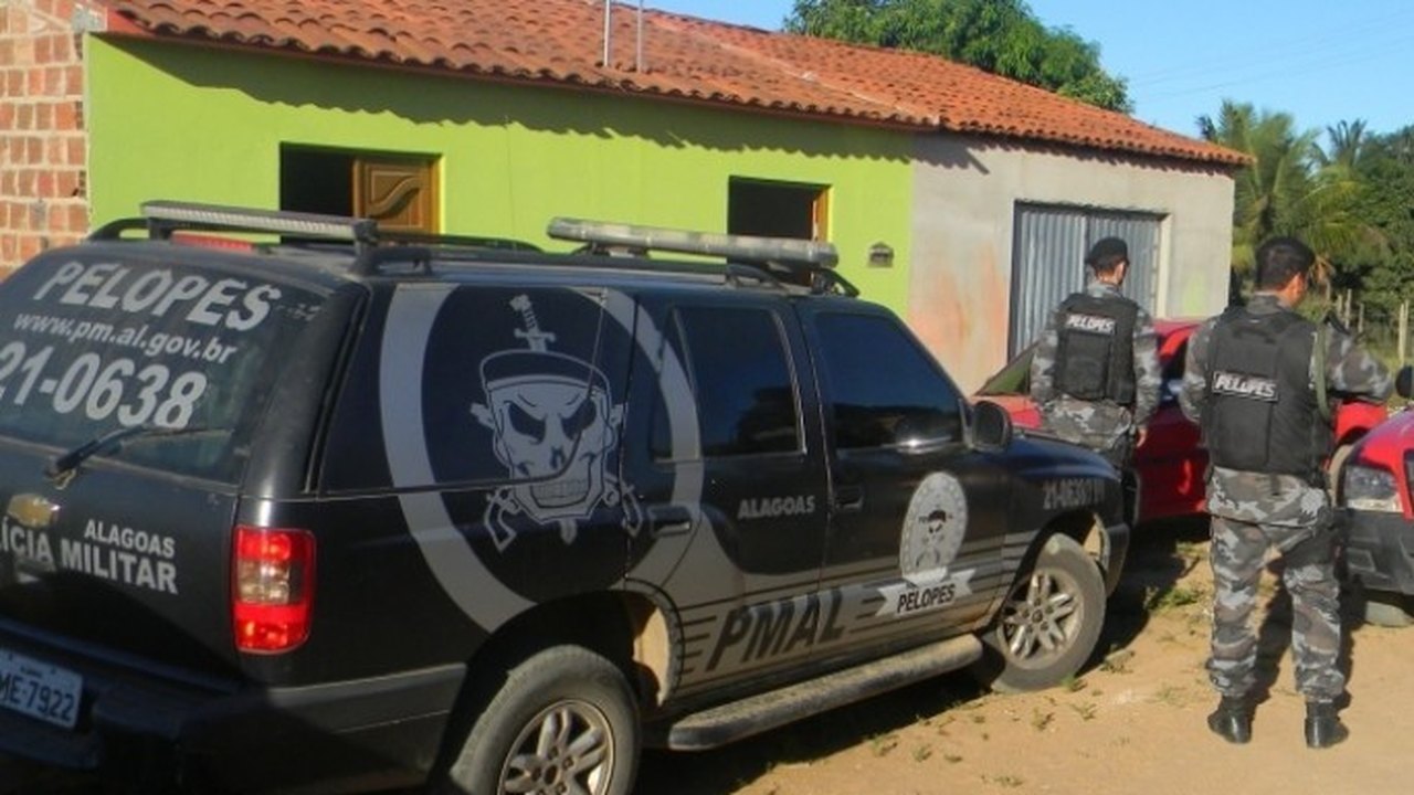 Polícia prende dupla por tráfico de drogas e resistência a prisão em Arapiraca