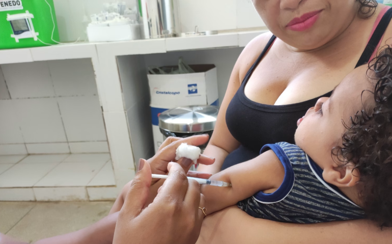 Vacinação contra a meningite bacteriana é ampliada em Penedo para crianças de 12 meses
