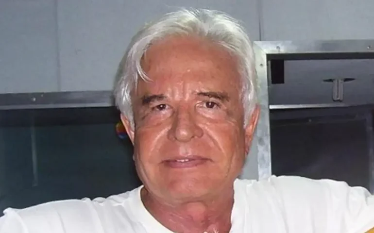 Morre o jornalista Cid Moreira aos 97 anos