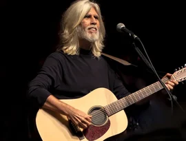 Oswaldo Montenegro leva “A Dança dos Signos” ao Espaço Unimed neste sábado