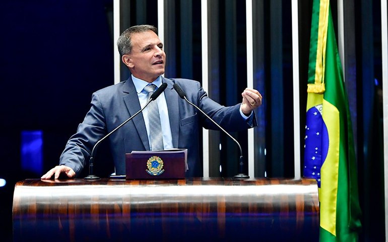 Bittar condena falta de infraestrutura na Amazônia e questiona recursos de ONGs