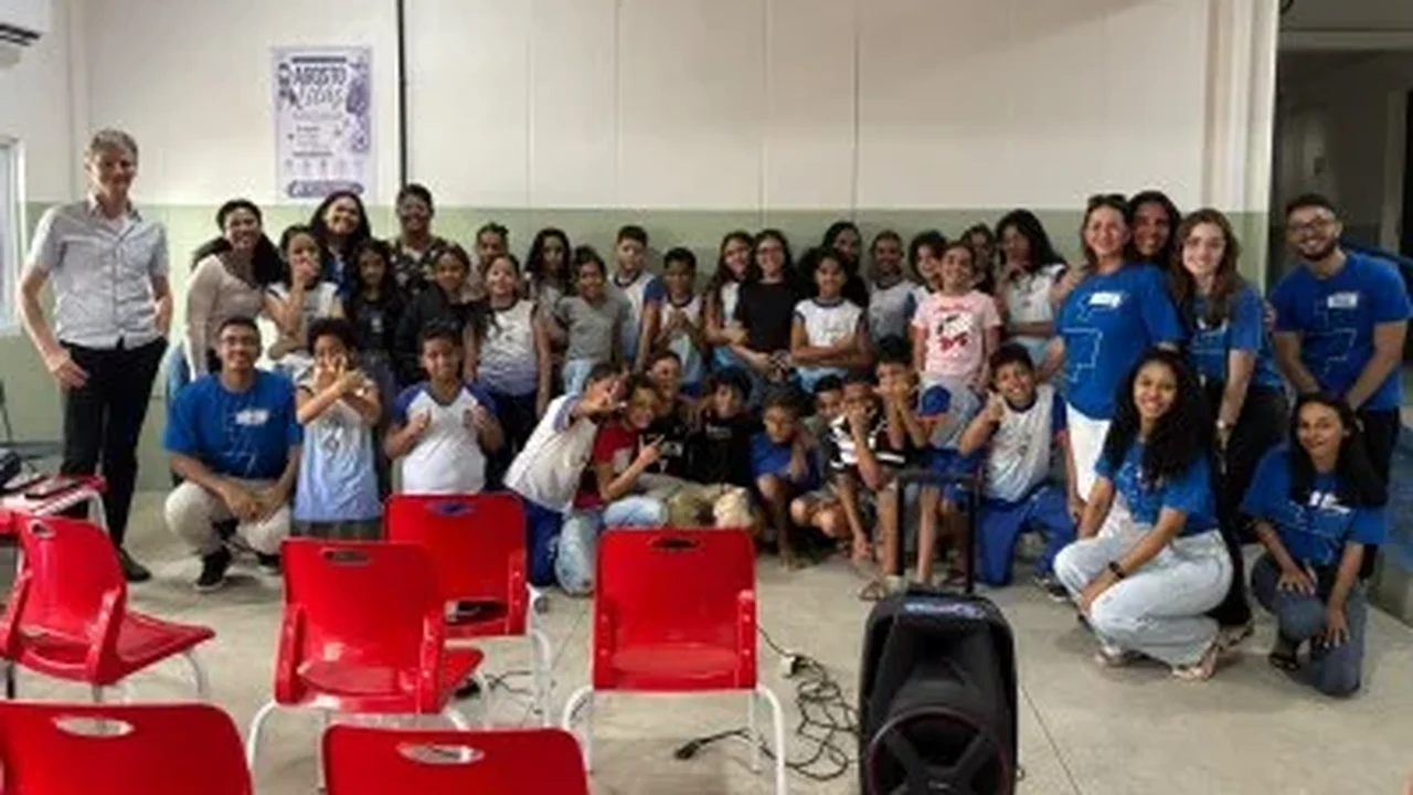 Núcleo da Ufal leva educação fiscal a estudantes e servidores de escola em Maceió