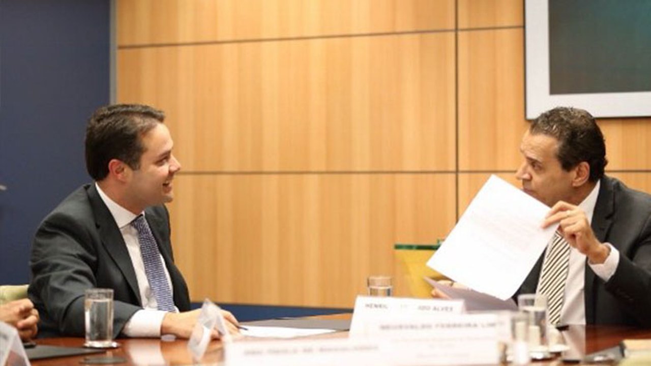 Renan Filho consegue garantia de continuidade de obras da AL 220