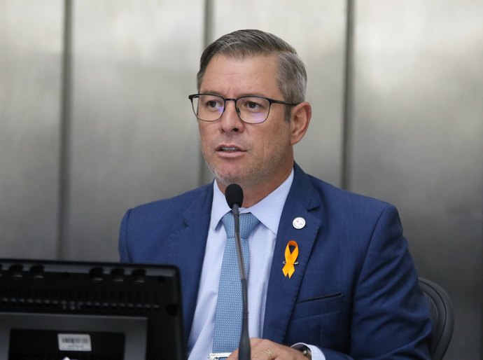 Cabo Bebeto pede retomada da segurança em unidades hospitalares do Estado