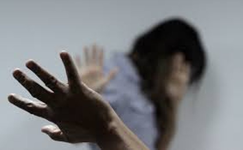 Quatro homens são presos por violência contra a mulher em Maceió e na Barra de Santo Antônio