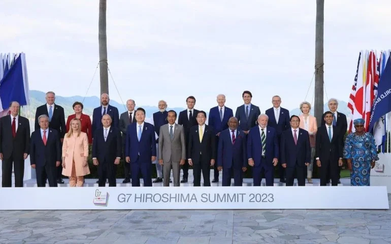 Lula participa de foto do G7 ampliado e não interage com Trump