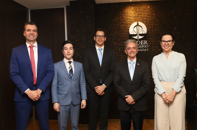 Presidente Fábio Bittencourt recebe visita do juiz Bruno Massoud