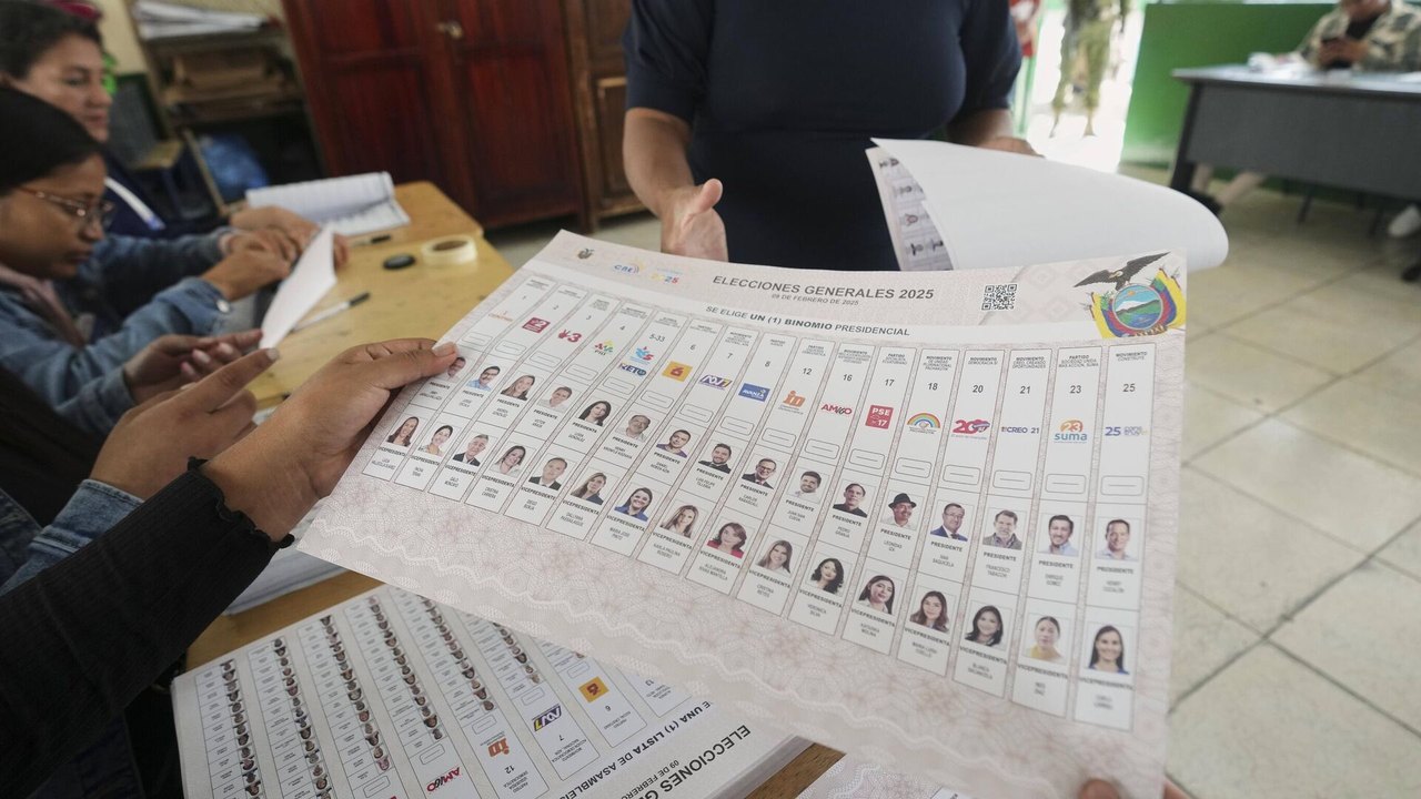 2º turno inesperado sinaliza força da polarização no Equador, notam analistas