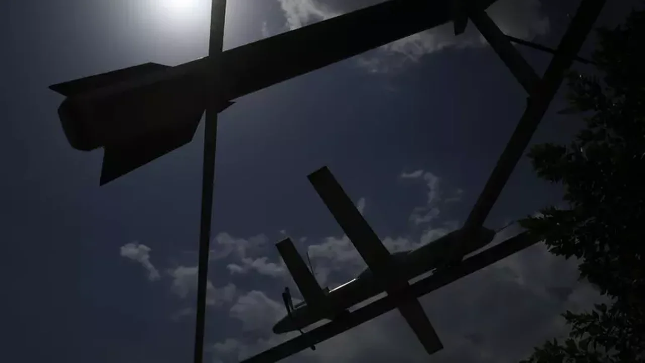 Houthis dizem ter atingido aeroporto da Arábia Saudita com drone