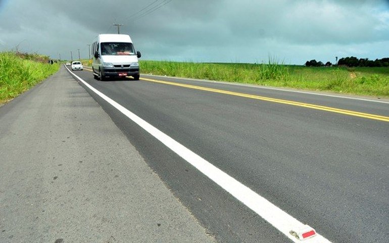 Serviços avançam nos 4 km de duplicação da AL-110, em Arapiraca