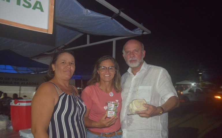 Exposição de caprinos e ovinos mobiliza expositores em Pão de Açúcar