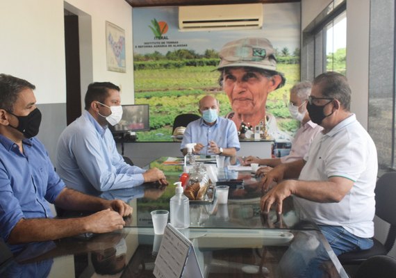 Iteral e Sedetur discutem importância da energia eólica em Alagoas