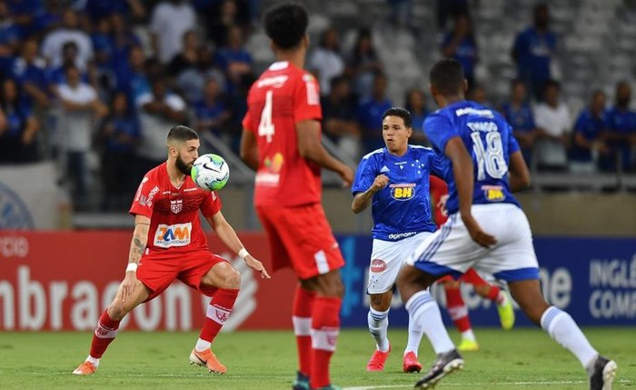 Equipes se enfrentaram no Mineirão no jogo de ida da terceira fase da Copa do Brasil