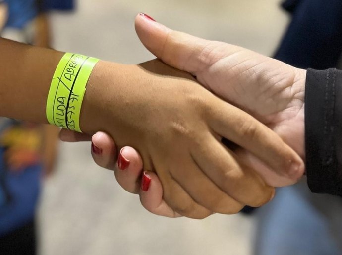 Prefeitura vai distribuir pulseiras de identificação para crianças durante o Verão Massayó