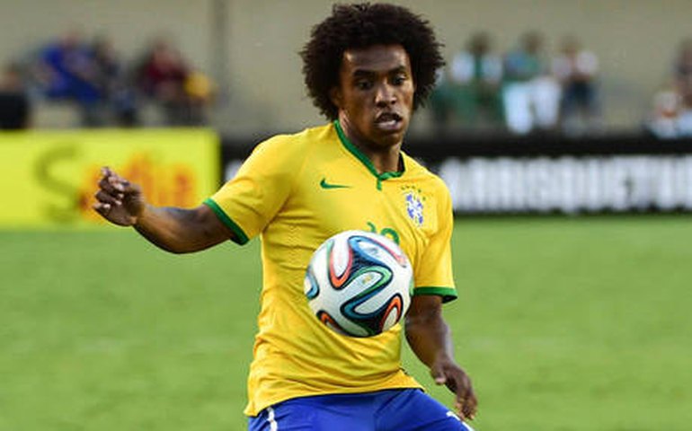 Treino testou diferentes funções de Willian. Ele é mais versátil que Neymar