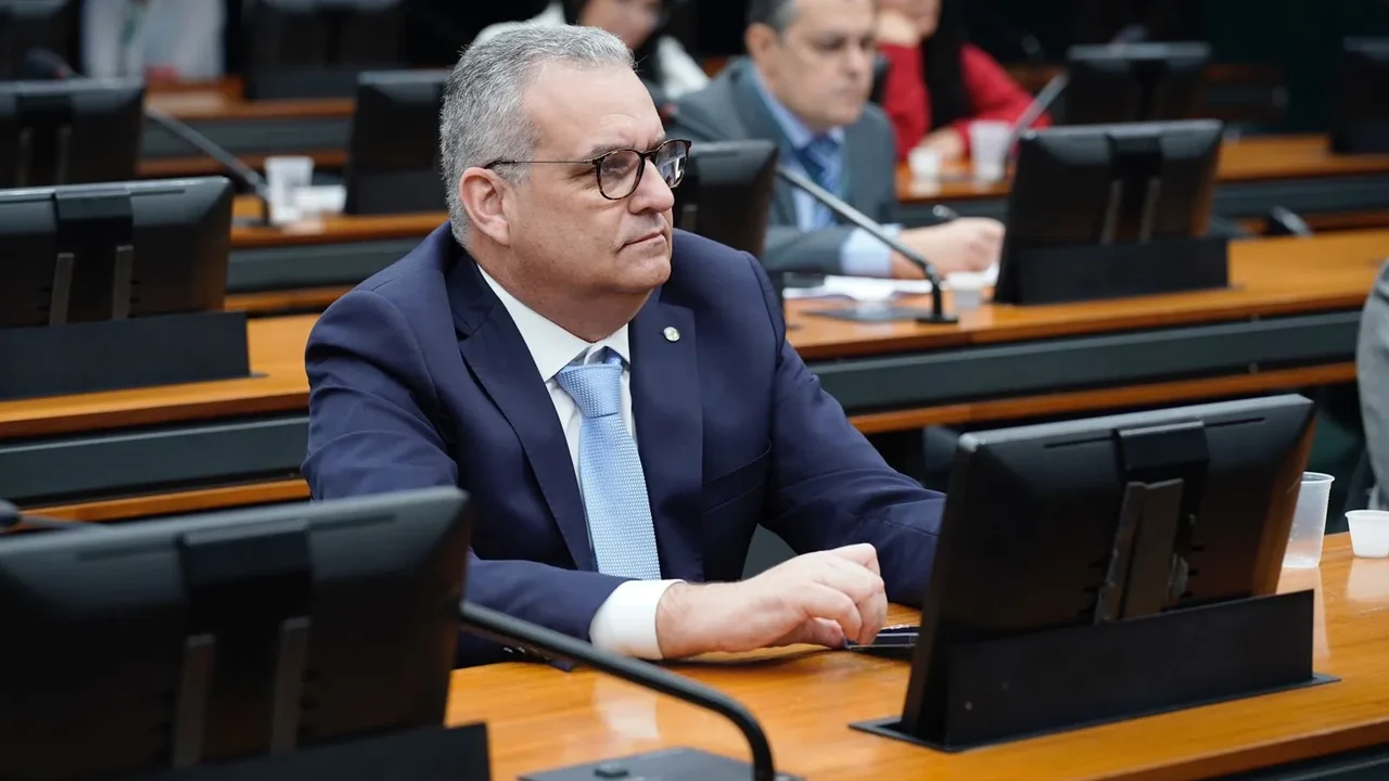 Com o UB nas mãos, Gaspar fica “independente” para o pleito 2026?