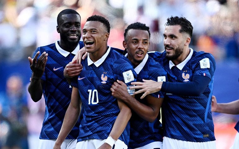 França vence Senegal por 3 a 1 na estreia do Grupo I da Copa do Mundo