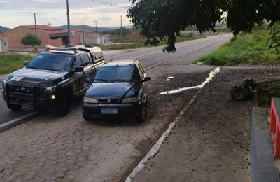 Em ação conjunta, Polícia Civil recupera carro roubado após sequestro