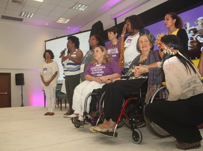 Conferência da Mulher aprova propostas e elege delegadas para a etapa nacional