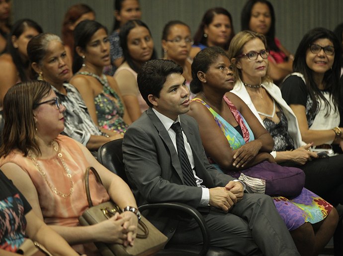 Importância da família no contexto escolar é tema de palestra na Esmal