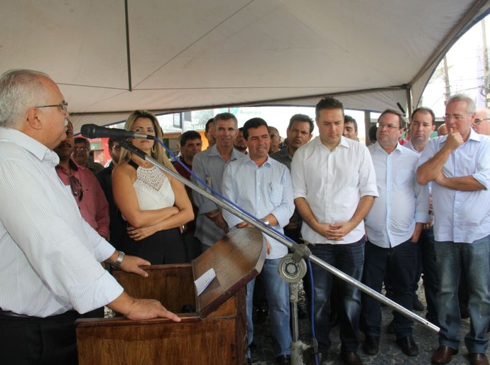 Teófilo participa de solenidade de entrega de novas viaturas da Segurança Pública