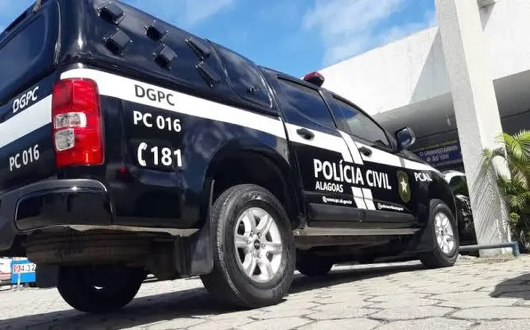 Mulher é presa por envolvimento em assassinato com corpo carbonizado em Marechal